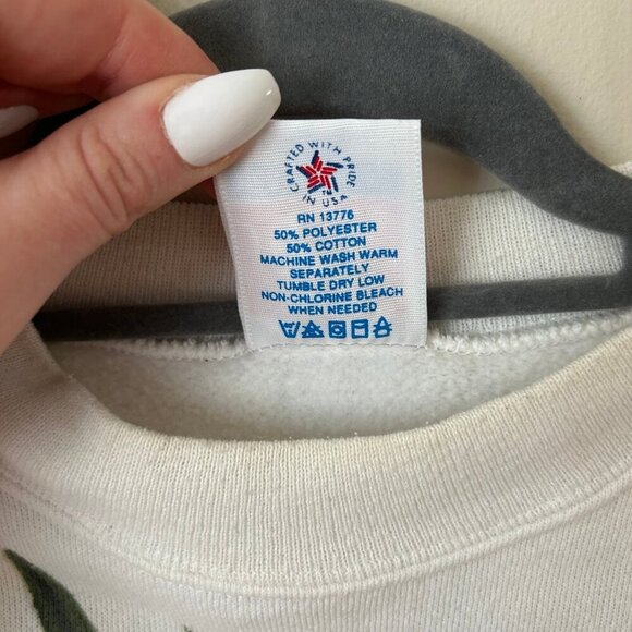 Vintage 90’s White Christmas Flower Poinsettia Red Embellished Size Large - Picture 3 of 6